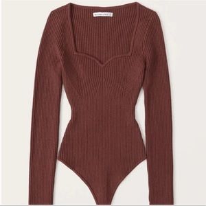 NWOT. Abercrombie & Fitch Brown Long-Sleeve Sweetheart Sweater Bodysuit.